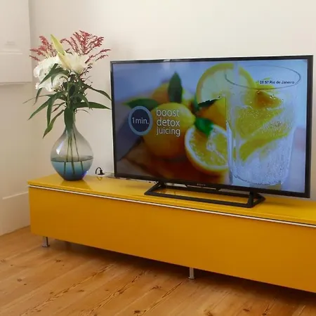 Stylish In Chiado Quiet And Apartment *