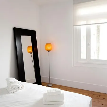 Stylish In Chiado Quiet And Apartment
