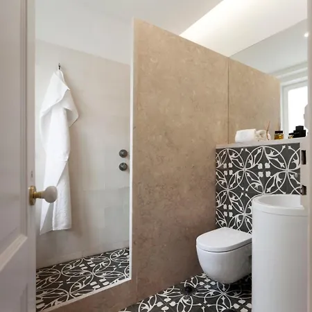 Stylish In Chiado Quiet And Appartamento